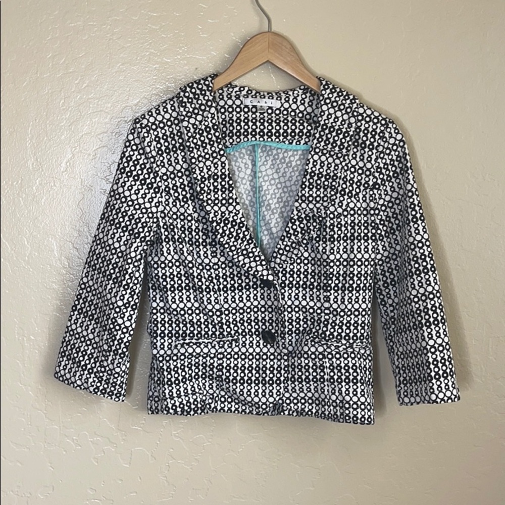 Cabi black and white blazer size 8 patterned